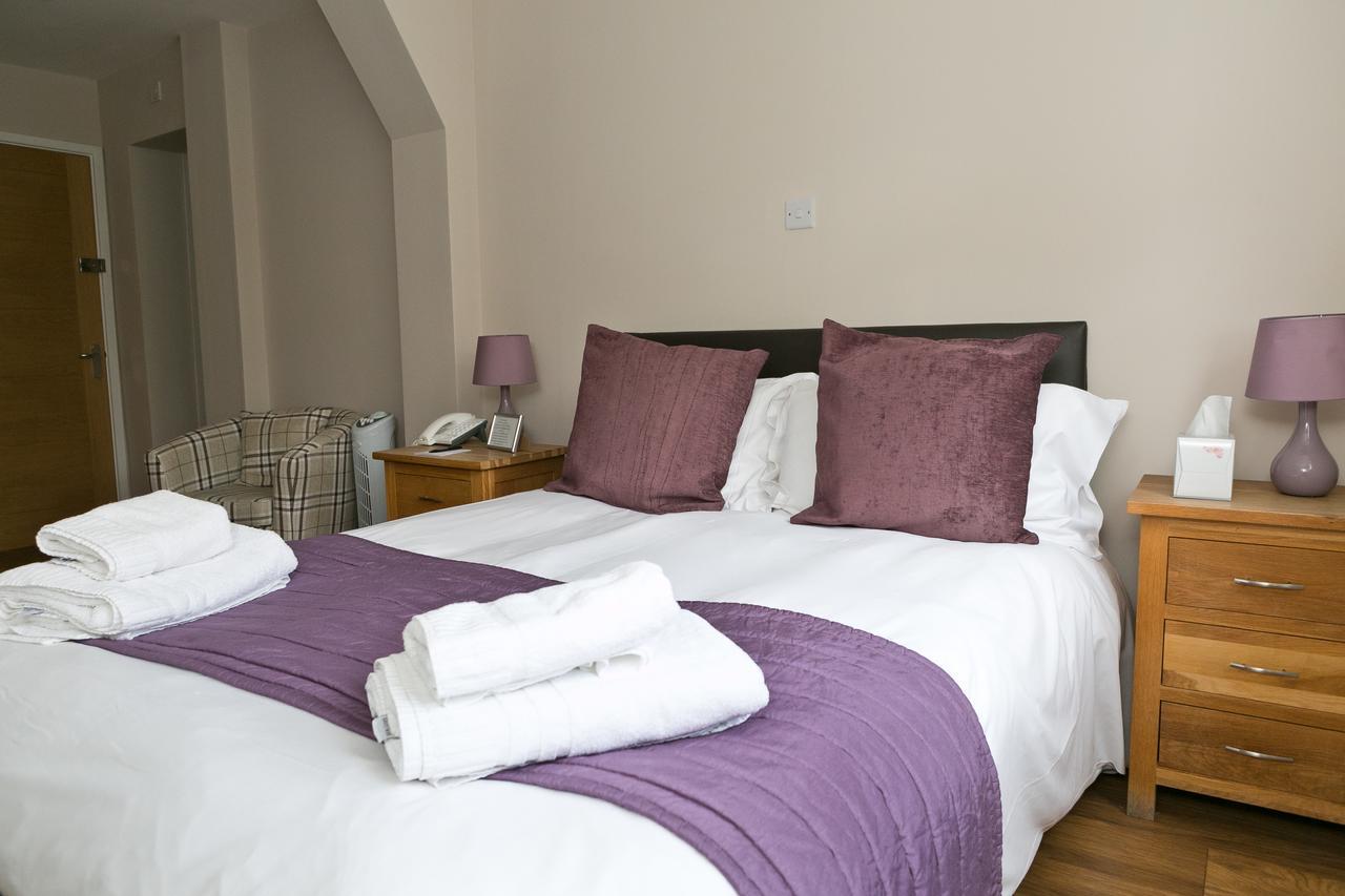The Manor Hotel Crickhowell Exterior foto